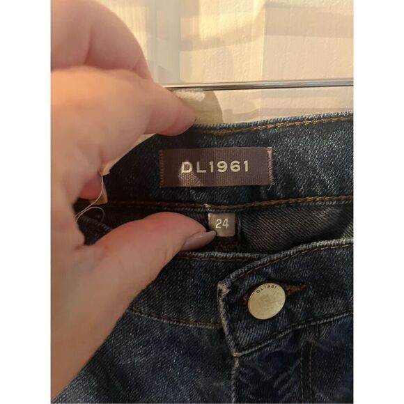 DL1961 DL Vintage Zoie Wide Leg Relaxed Jeans in Seacliff Laser Print Sz 24 NWT - Picture 6 of 13